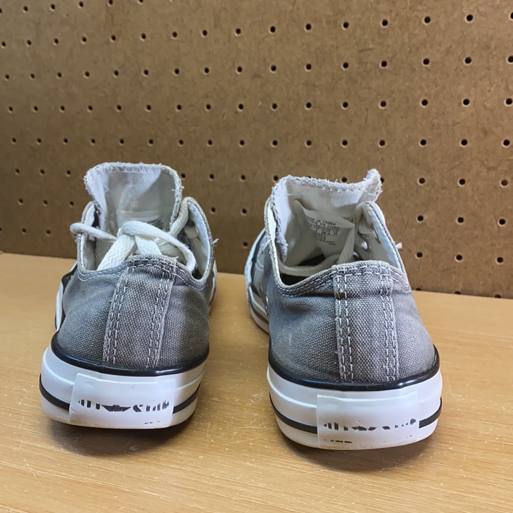Converse Chuck Taylor All Star Low Size 6 Women’s Sneakers - Picture 4 of 12